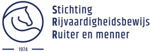 Lees meer over het artikel Het belang van de Stichting Rijvaardigheidsbewijzen Ruiter en Menner (SRR) voor paardensporters